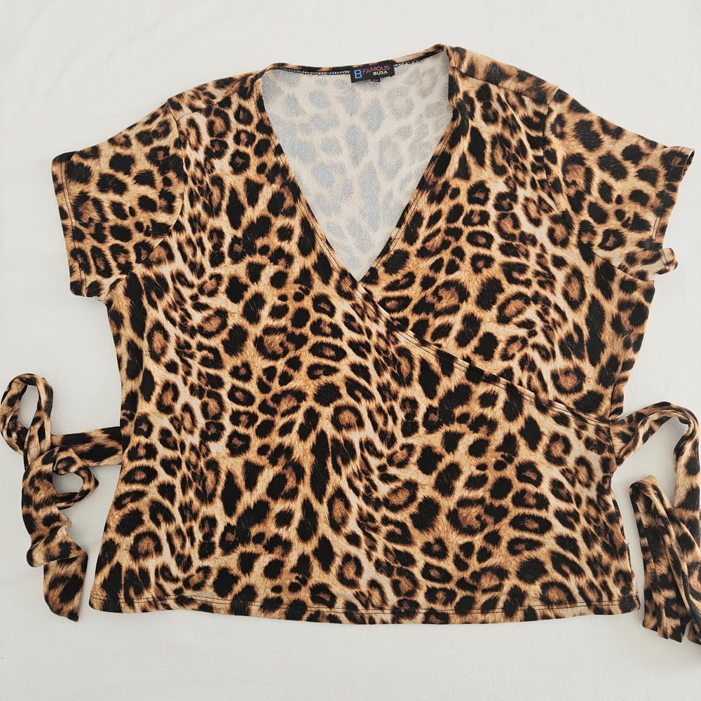 B FAMOUS Realistic Bold Leopard Wrap Shirt Womens 2X / SM V-Neck Blouse Plus